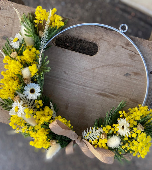 Kevätkranssi mimosasta